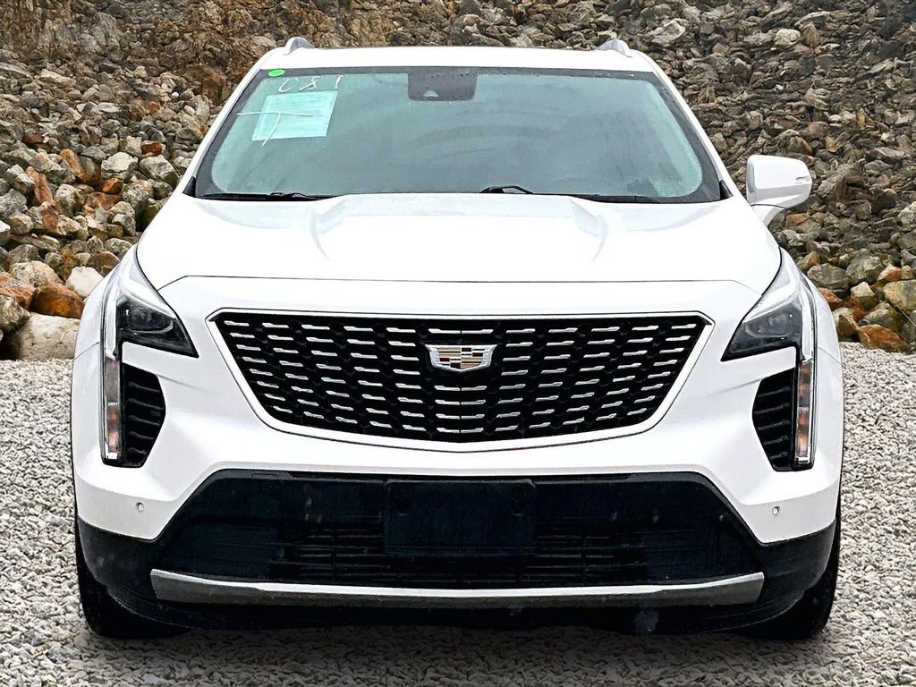 Used 2023 Cadillac XT4 Premium Luxury w/ Cold Weather Package image 3
