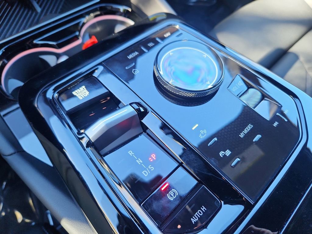 New 2026 BMW 540i xDrive w/ M Sport Package image 23