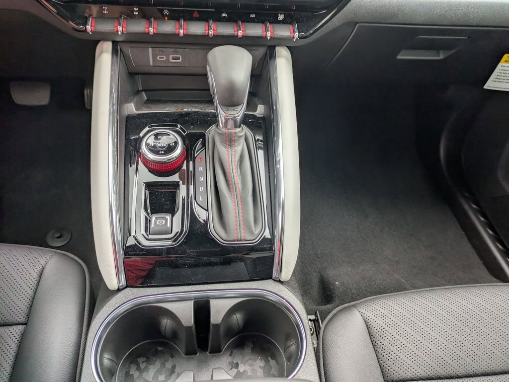 New 2025 GMC Canyon AT4 w/ AT4X Package AWD/4WD image 13
