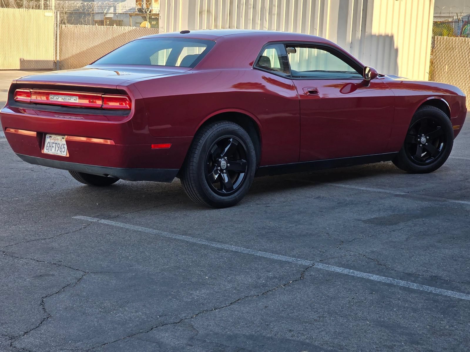 Used 2009 Dodge Challenger SE RWD image 5