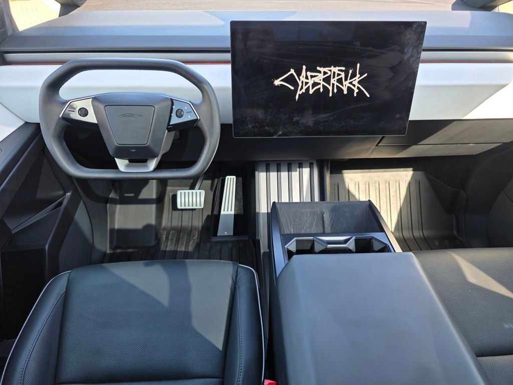 Used 2024 Tesla Cybertruck AWD Crew Cab image 13