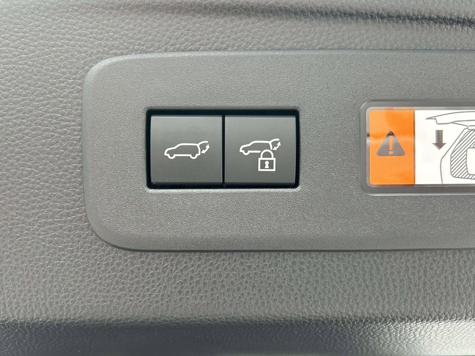 Used 2025 Toyota Land Cruiser w/ Premium Package image 17