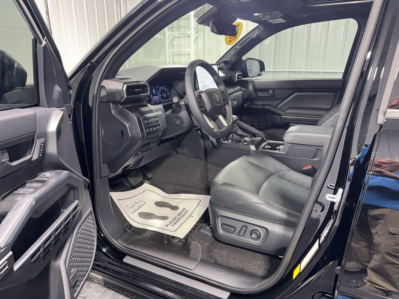 Used 2026 Toyota 4Runner TRD Off-Road Premium AWD/4WD image 18