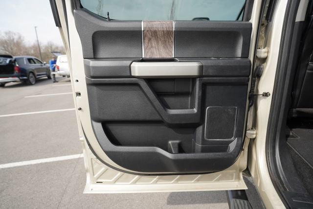 Used 2017 Ford F350 Lariat w/ Lariat Ultimate Package image 16