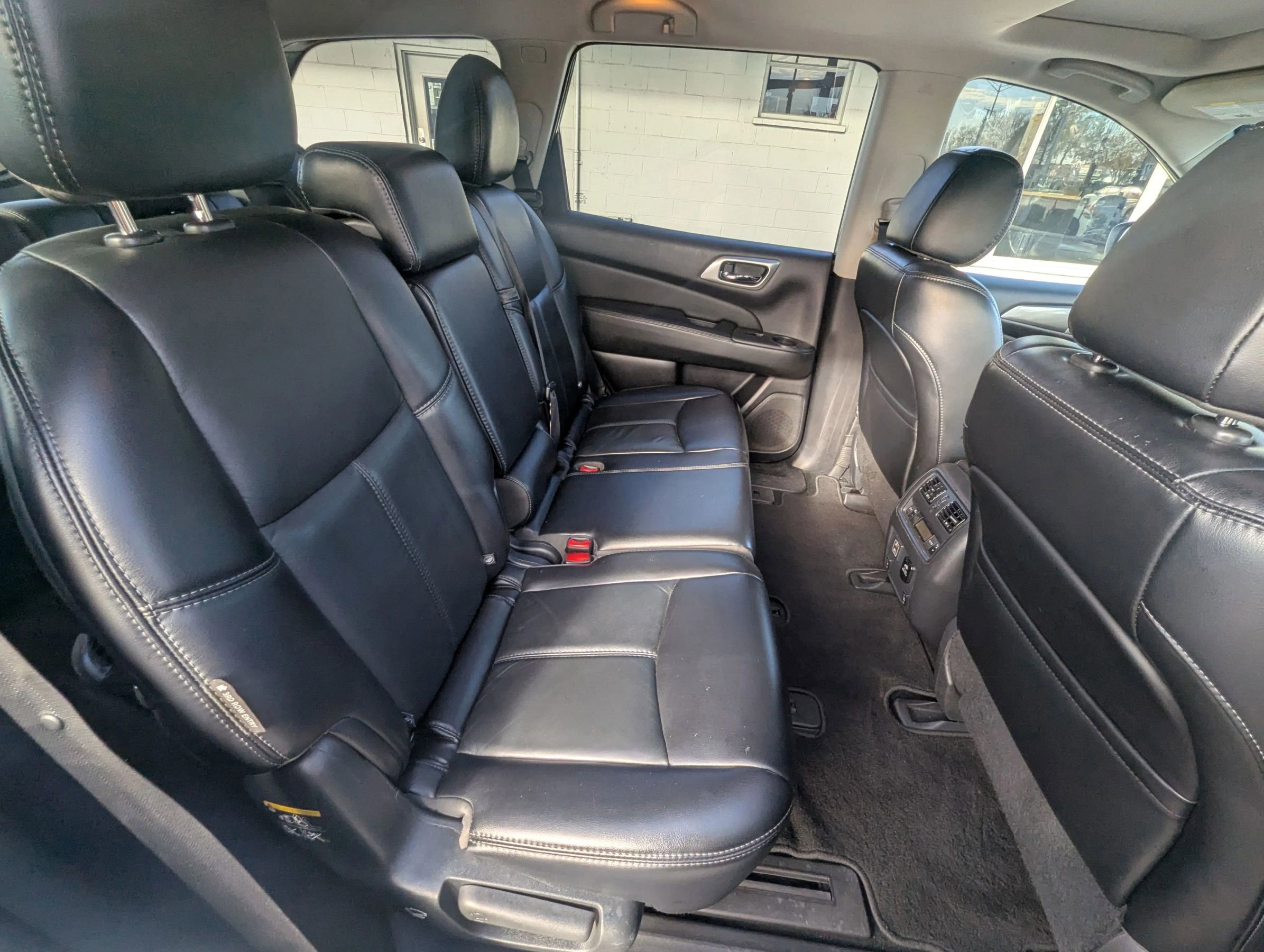 Used 2018 Nissan Pathfinder SL w/ SL Premium Package image 22