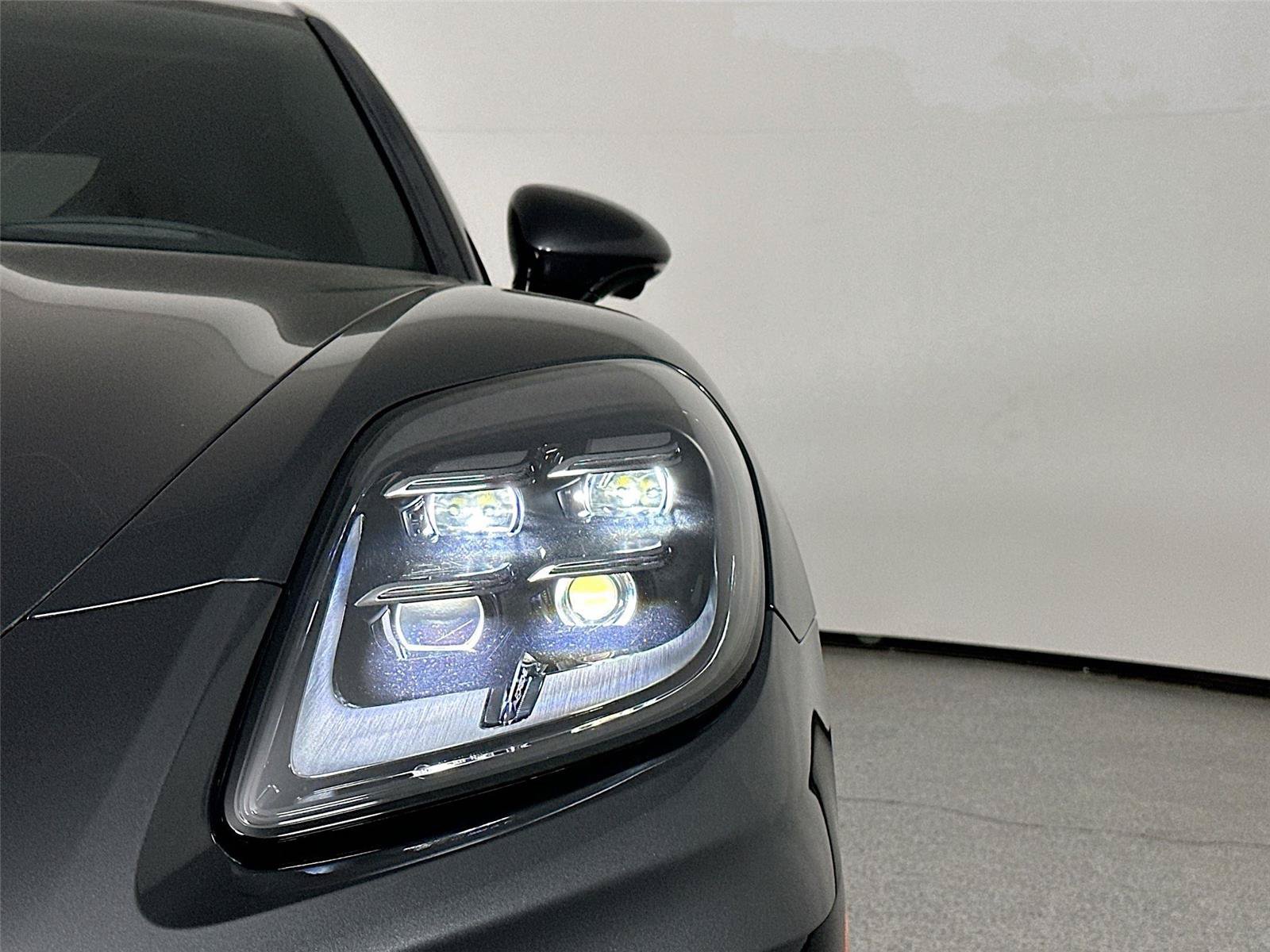 Certified 2024 Porsche Panamera image 15