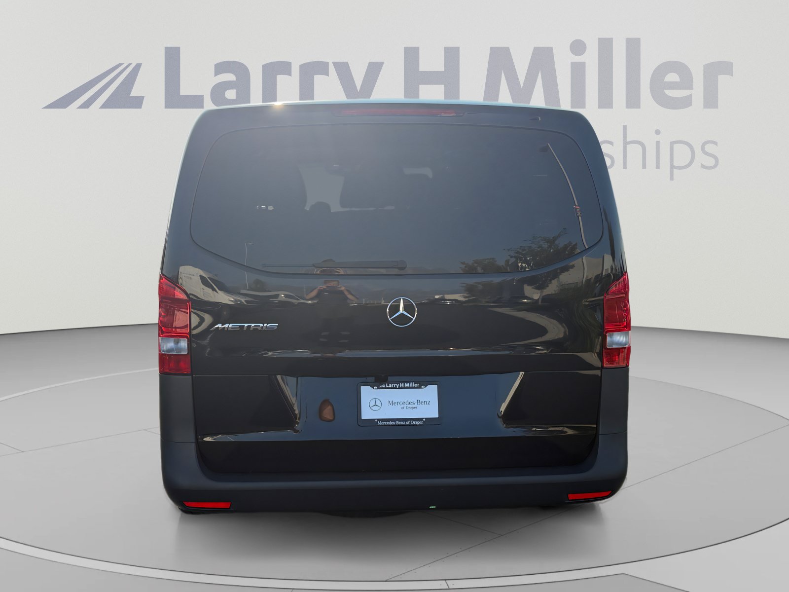 Used 2023 Mercedes-Benz Metris Passenger image 4