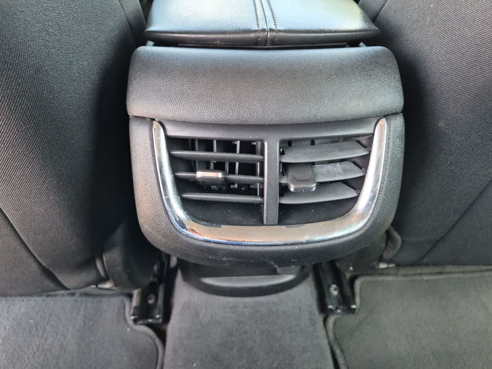 Used 2023 Chevrolet Malibu LT FWD image 20
