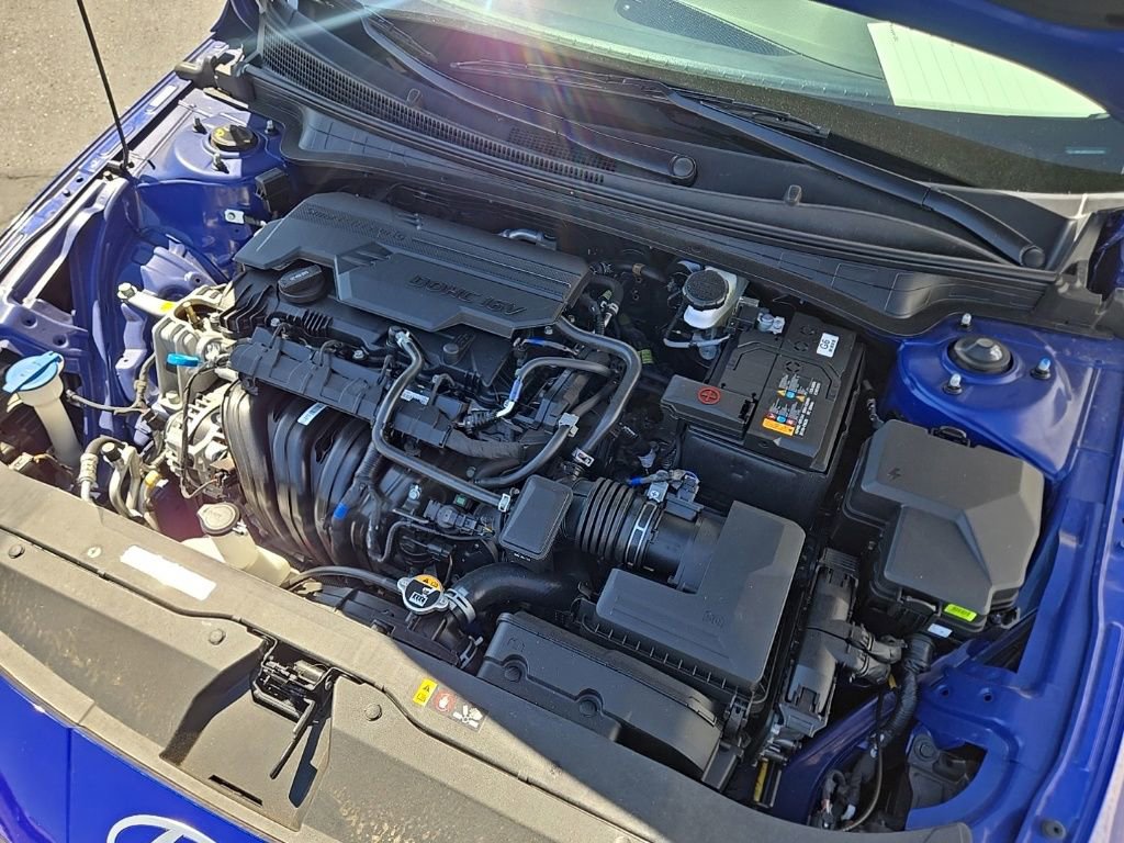 Used 2025 Hyundai Elantra Sport FWD image 44