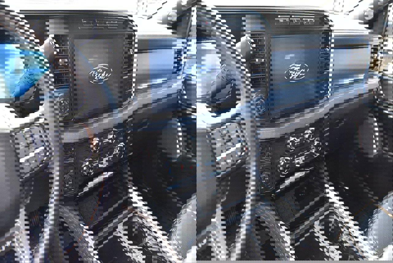 Certified 2024 Ford F250 Platinum w/ FX4 Off-Road Package image 10