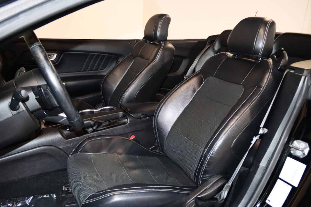 Used 2019 Ford Mustang Premium RWD image 39