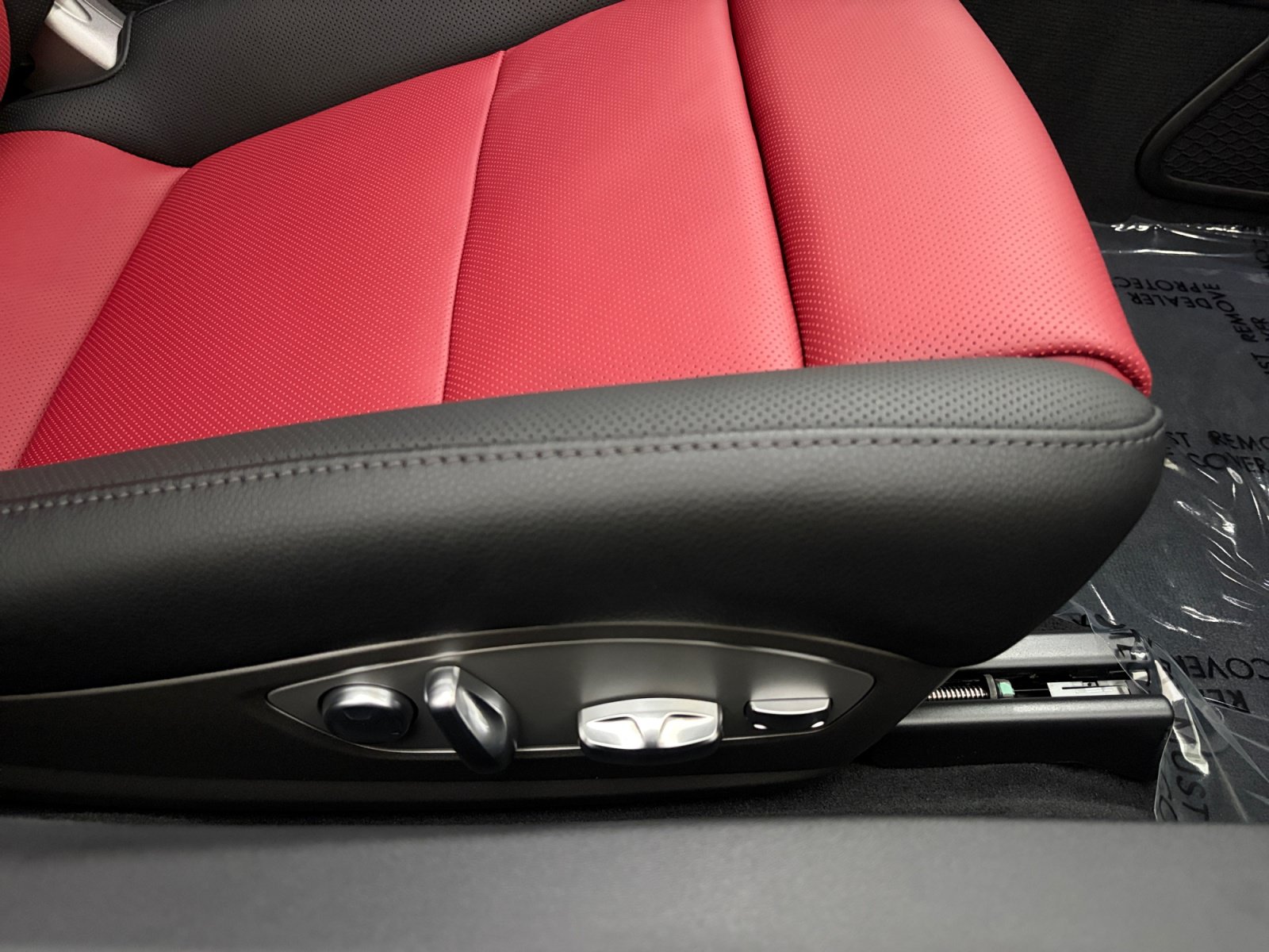 Certified 2024 Porsche 718 Cayman S RWD image 23