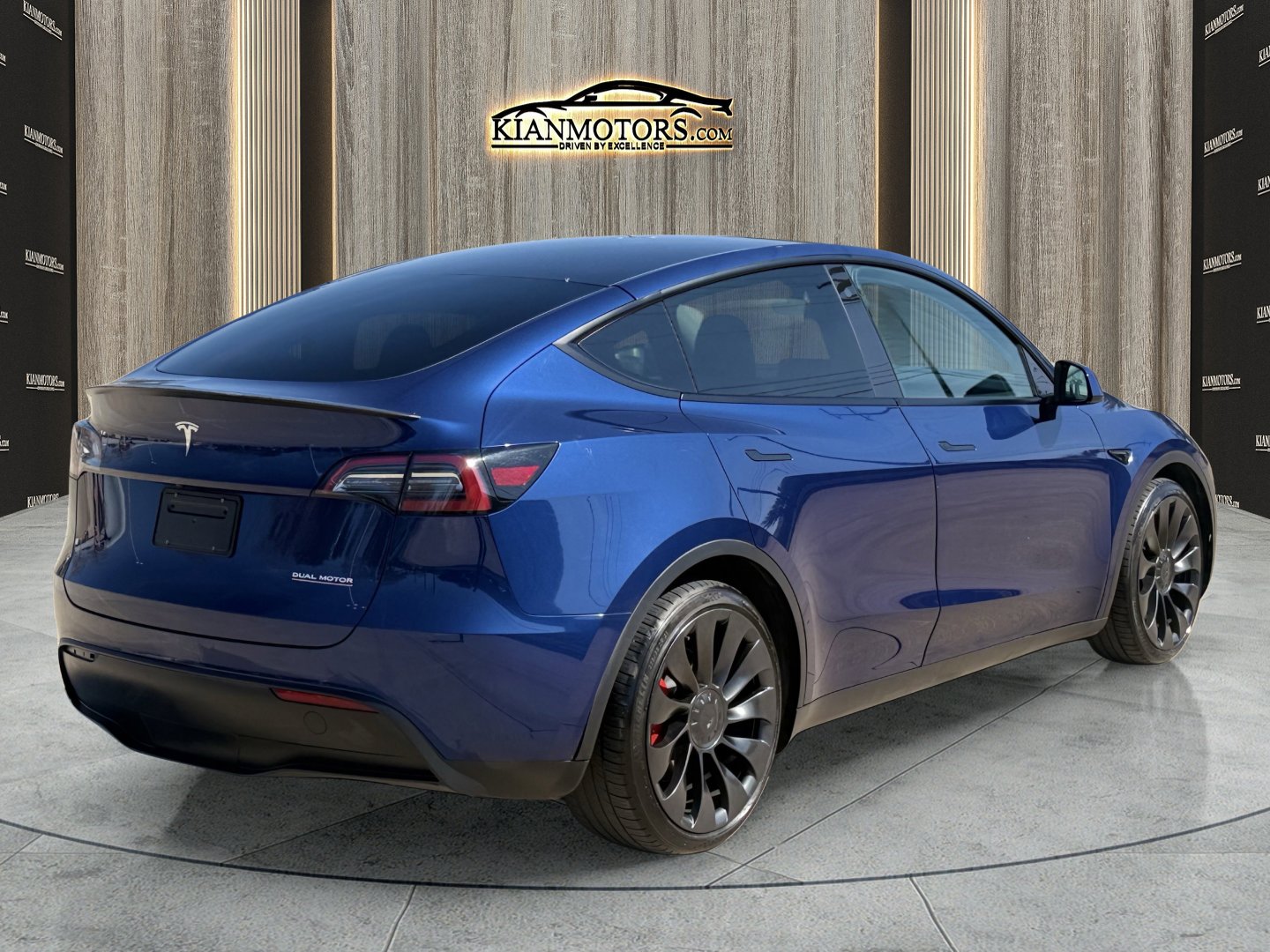 Used 2023 Tesla Model Y Performance image 8