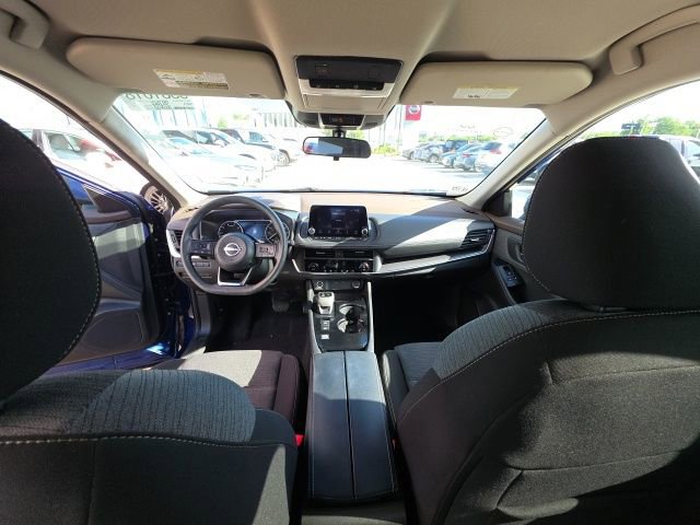 Used 2023 Nissan Rogue SV image 25