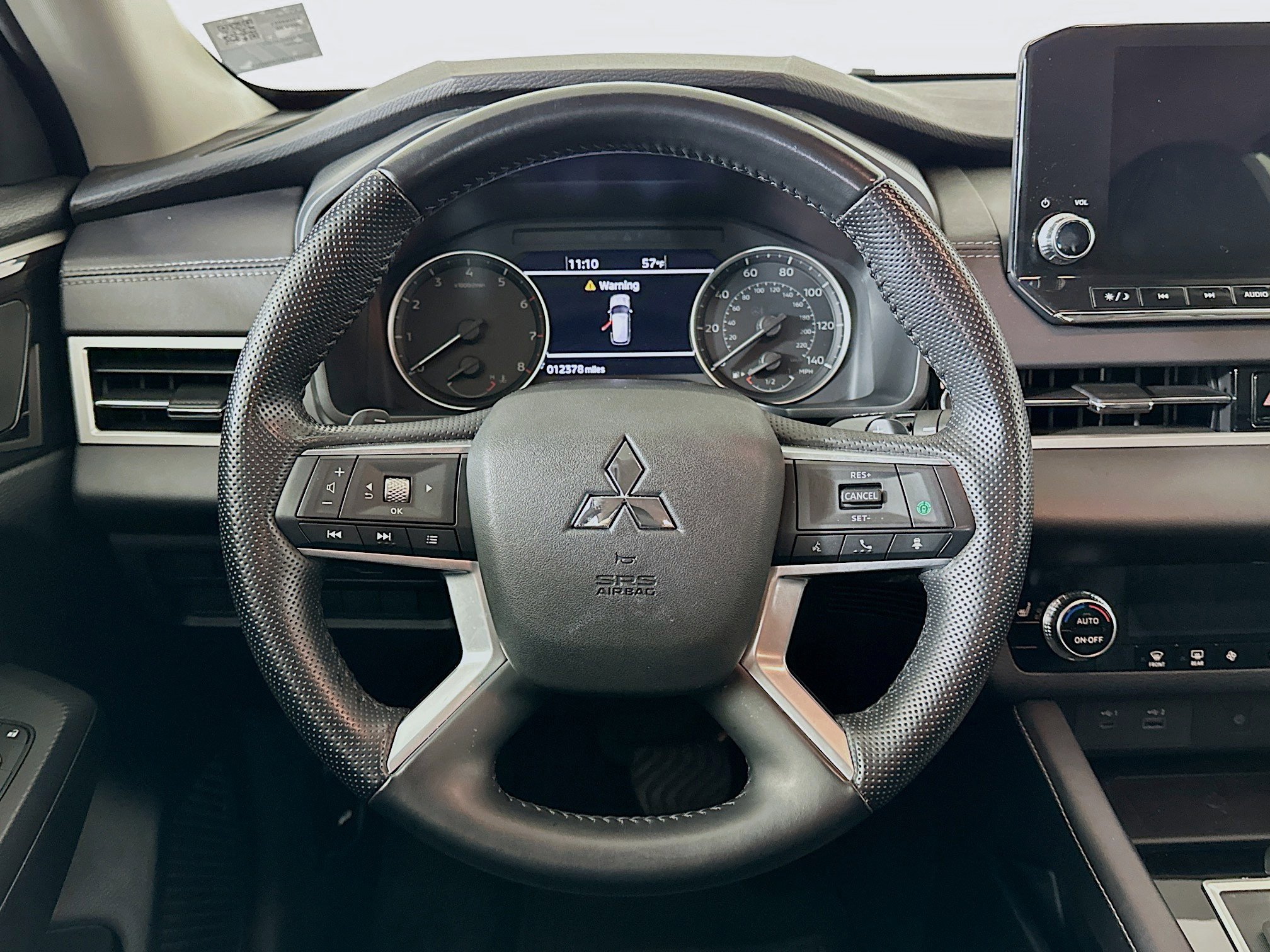 Used 2024 Mitsubishi Outlander SE Black Edition image 31