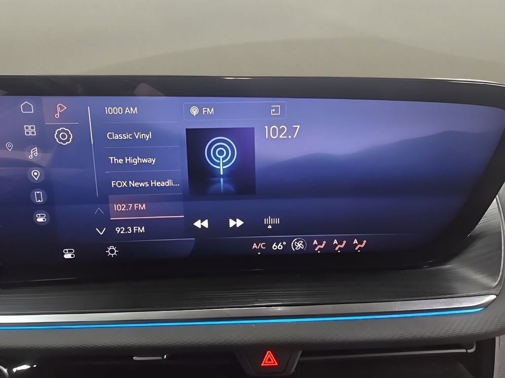 Used 2024 Buick Envision Preferred AWD/4WD image 30