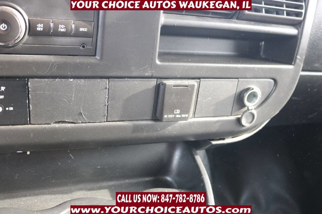 Used 2017 GMC Savana 2500 RWD image 33
