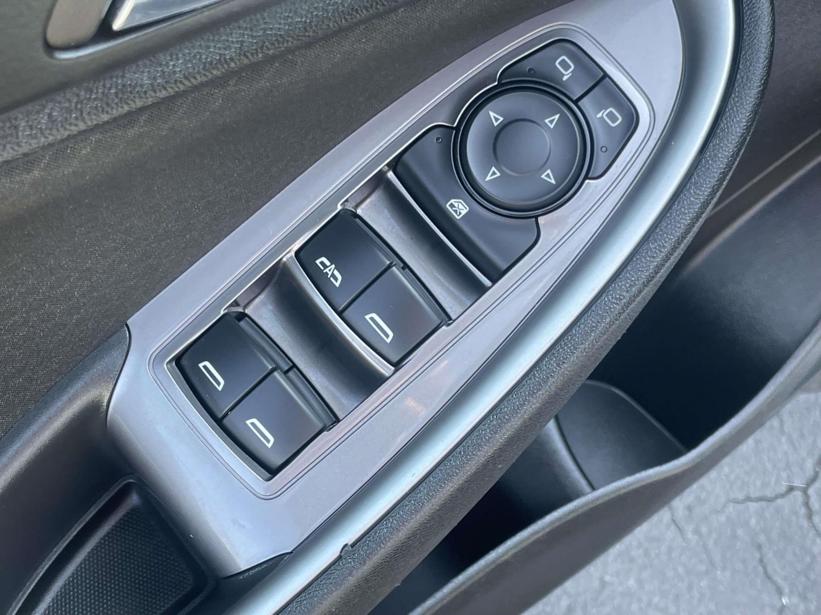 Used 2025 Chevrolet Malibu LT FWD image 17