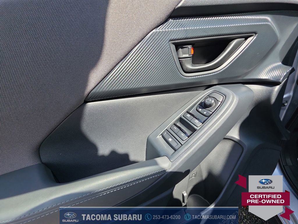 Used 2025 Subaru Crosstrek 2.0i Premium image 11