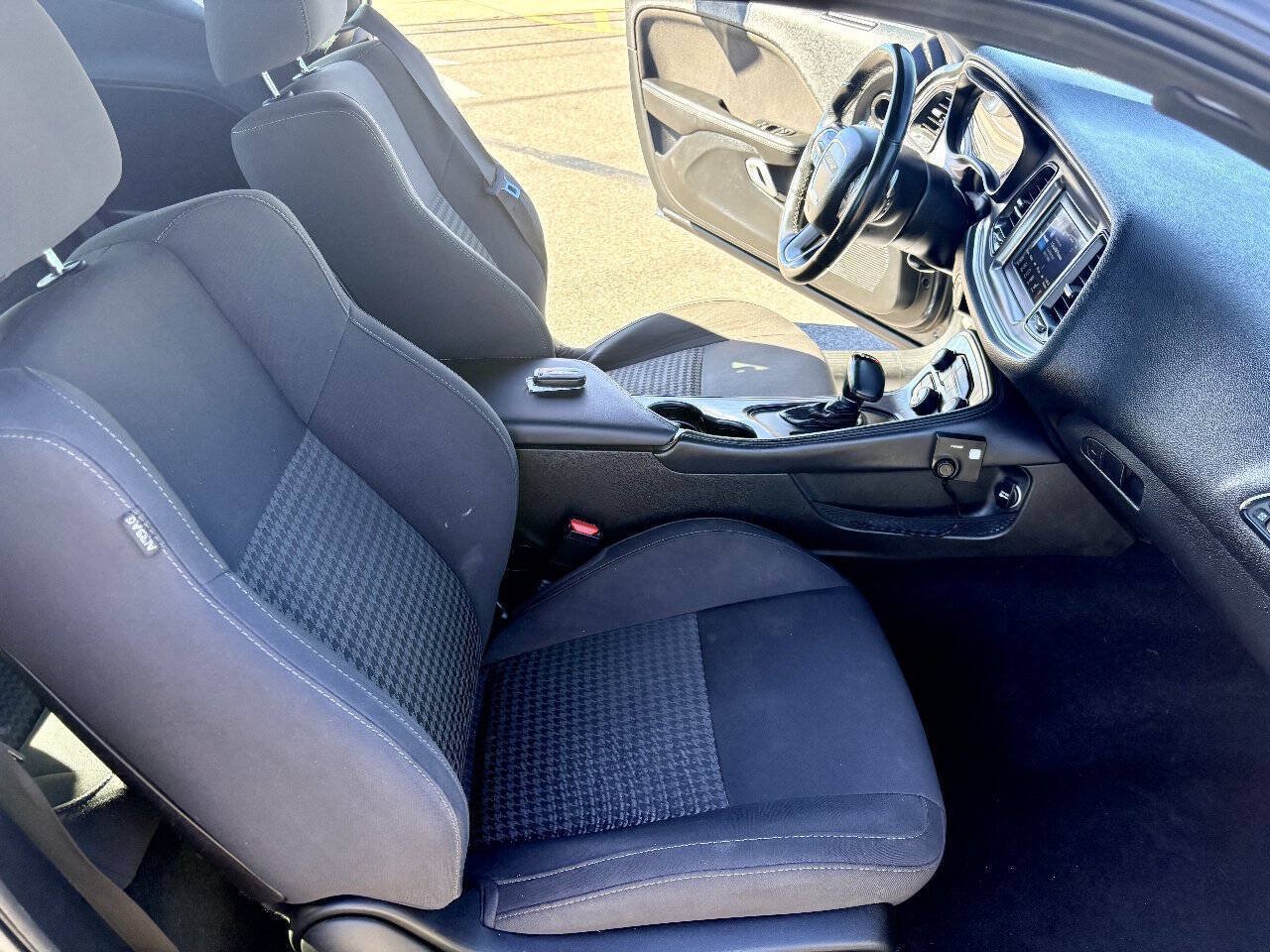 Used 2019 Dodge Challenger GT w/ Blacktop Package AWD/4WD image 27