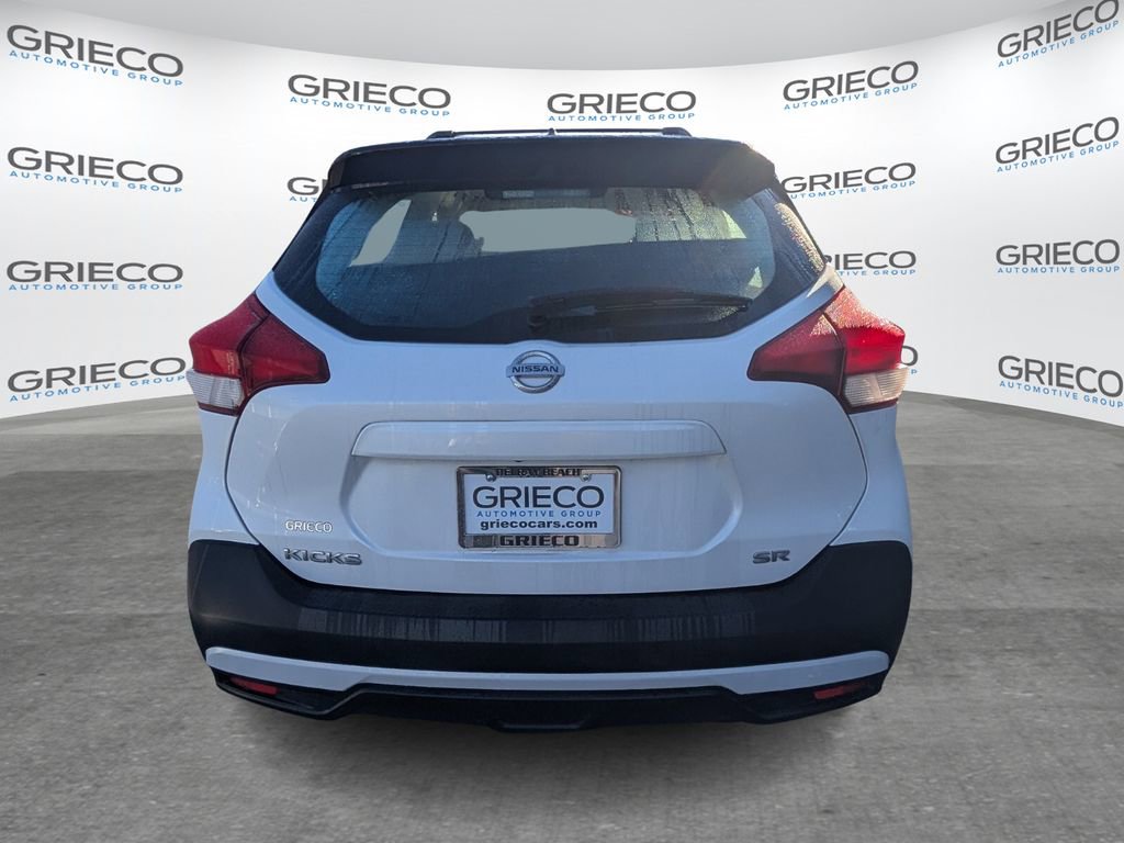 Used 2019 Nissan Kicks SR w/ SR Premium Package image 6