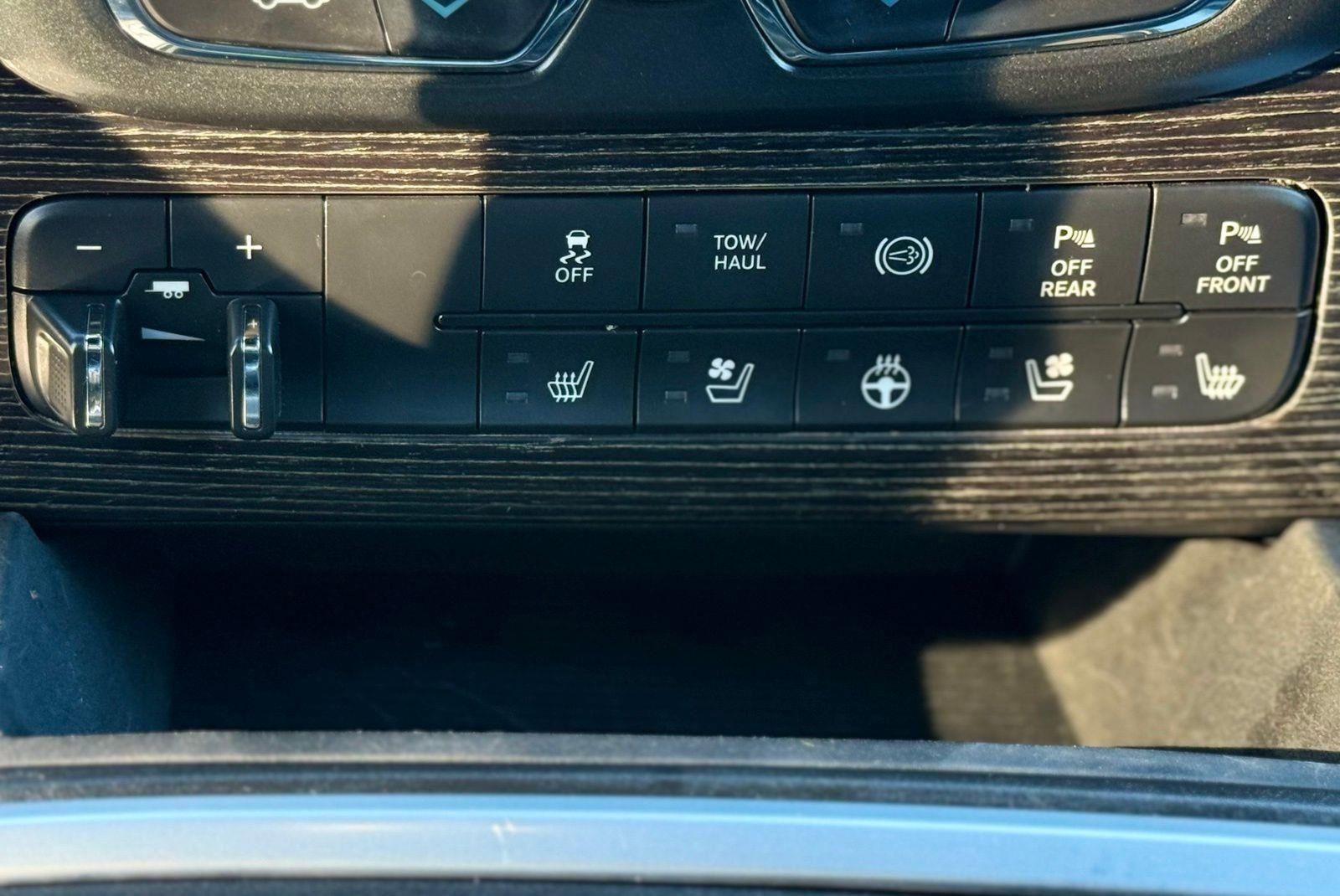 Used 2018 RAM 2500 Limited image 61