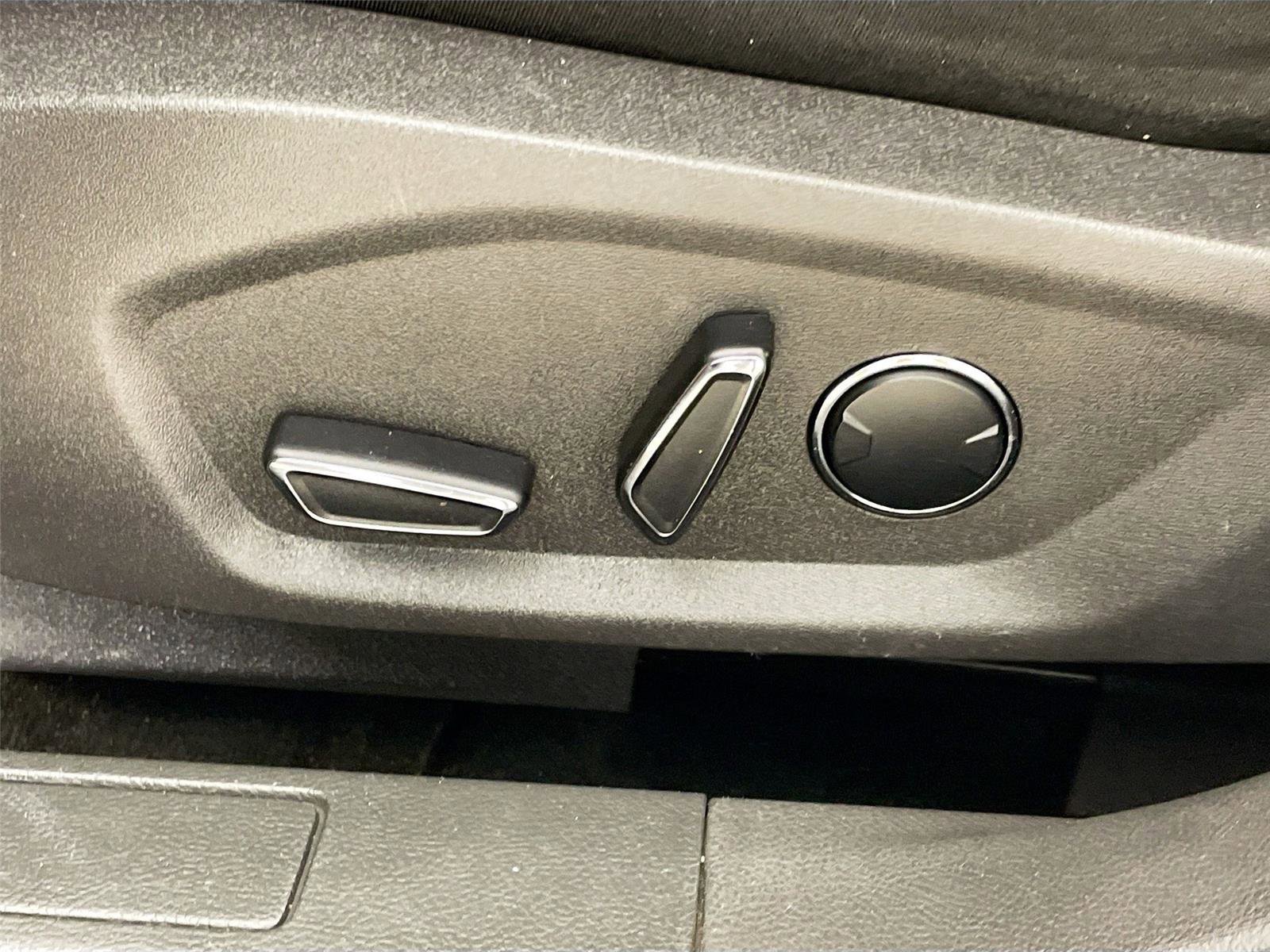 Used 2013 Ford Fusion SE FWD image 19