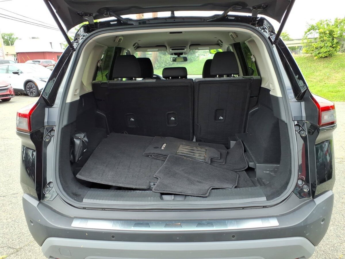 Used 2023 Nissan Rogue SV AWD/4WD image 18