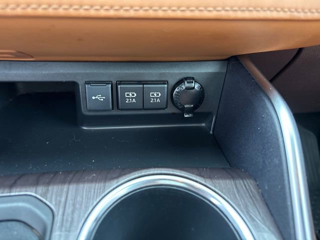 Used 2020 Toyota Highlander Platinum AWD/4WD image 26