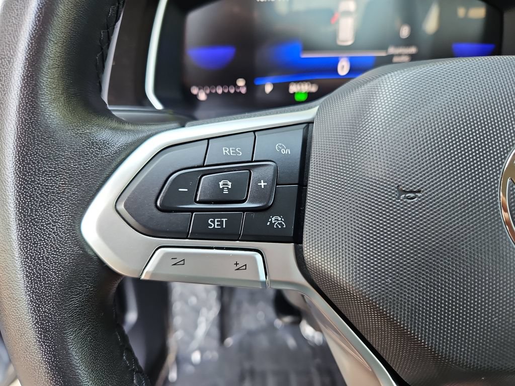 Used 2024 Volkswagen Jetta SE FWD image 11