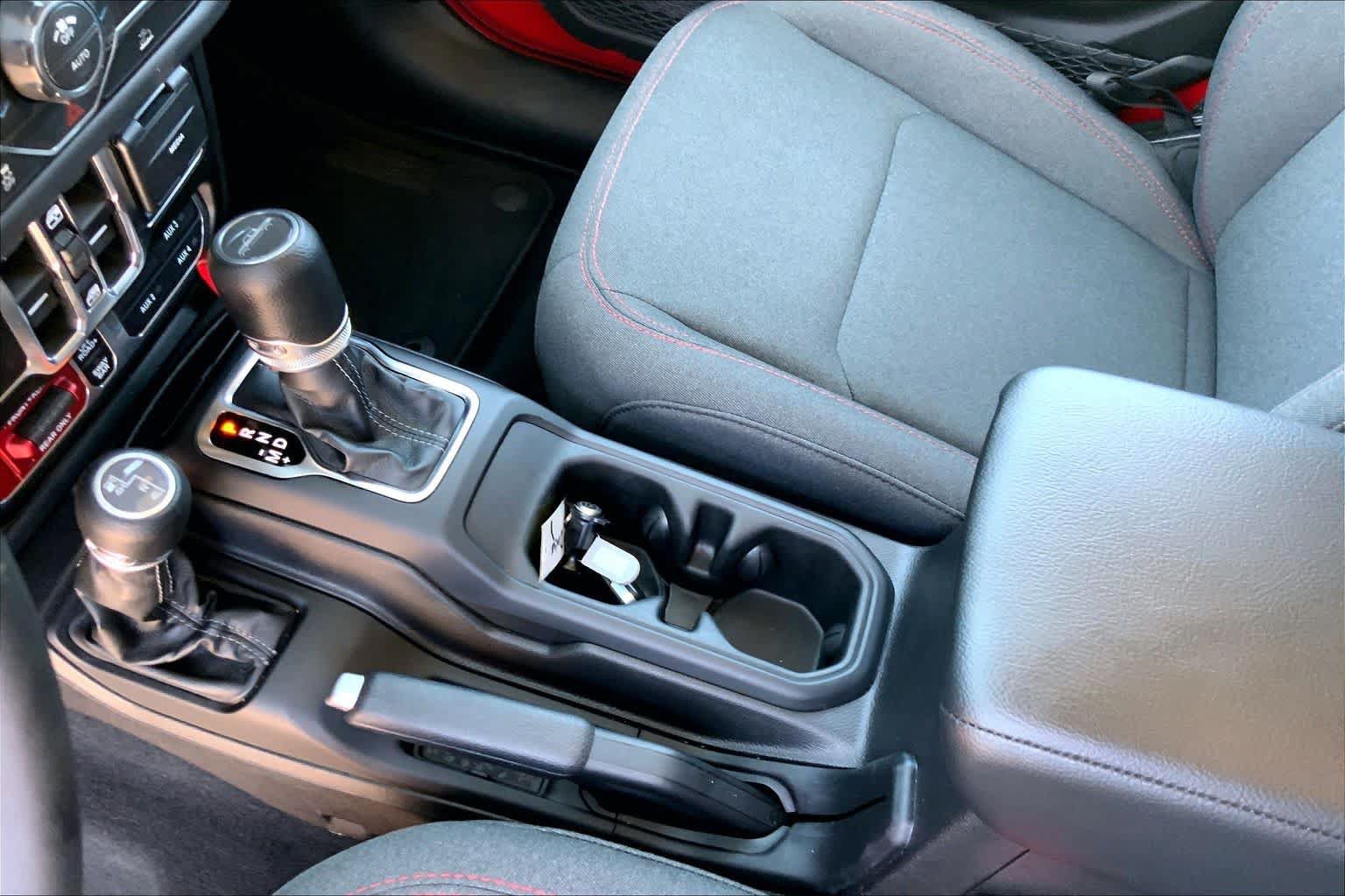 Used 2026 Jeep Gladiator Rubicon AWD/4WD image 16