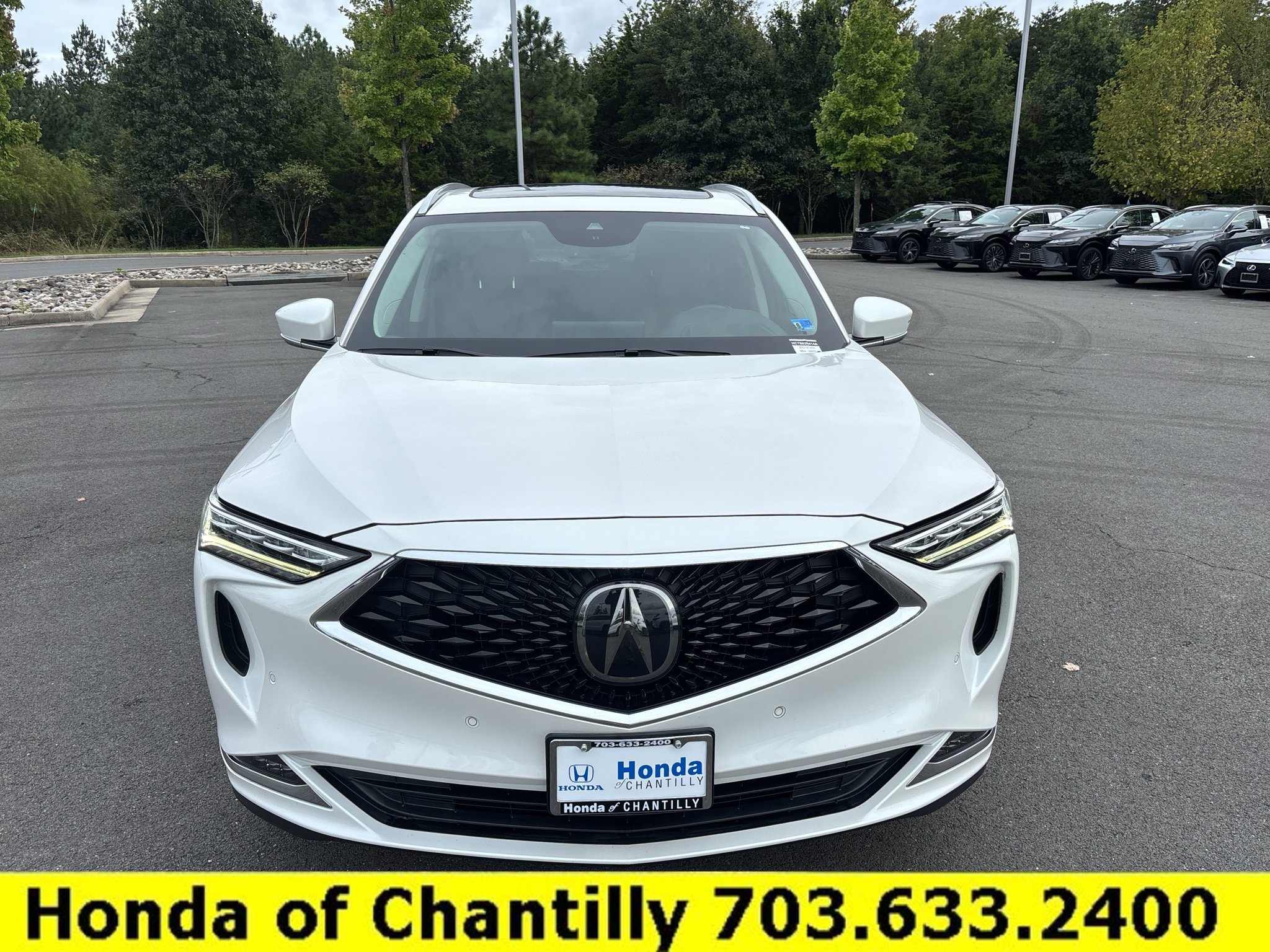 Used 2023 Acura MDX w/ Advance Package AWD/4WD image 2