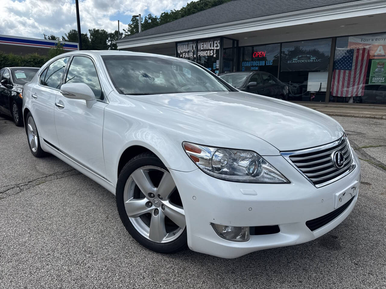 Used 2011 Lexus LS 460 w/ Luxury Value Edition RWD image 1