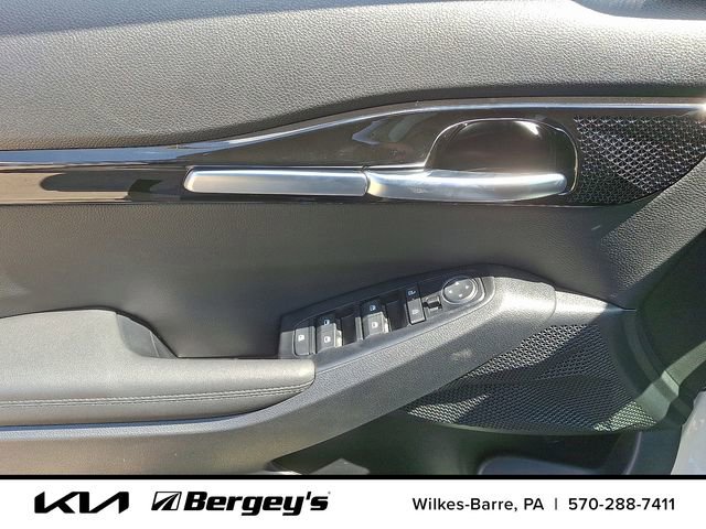 Certified 2025 Kia Seltos EX AWD/4WD image 9
