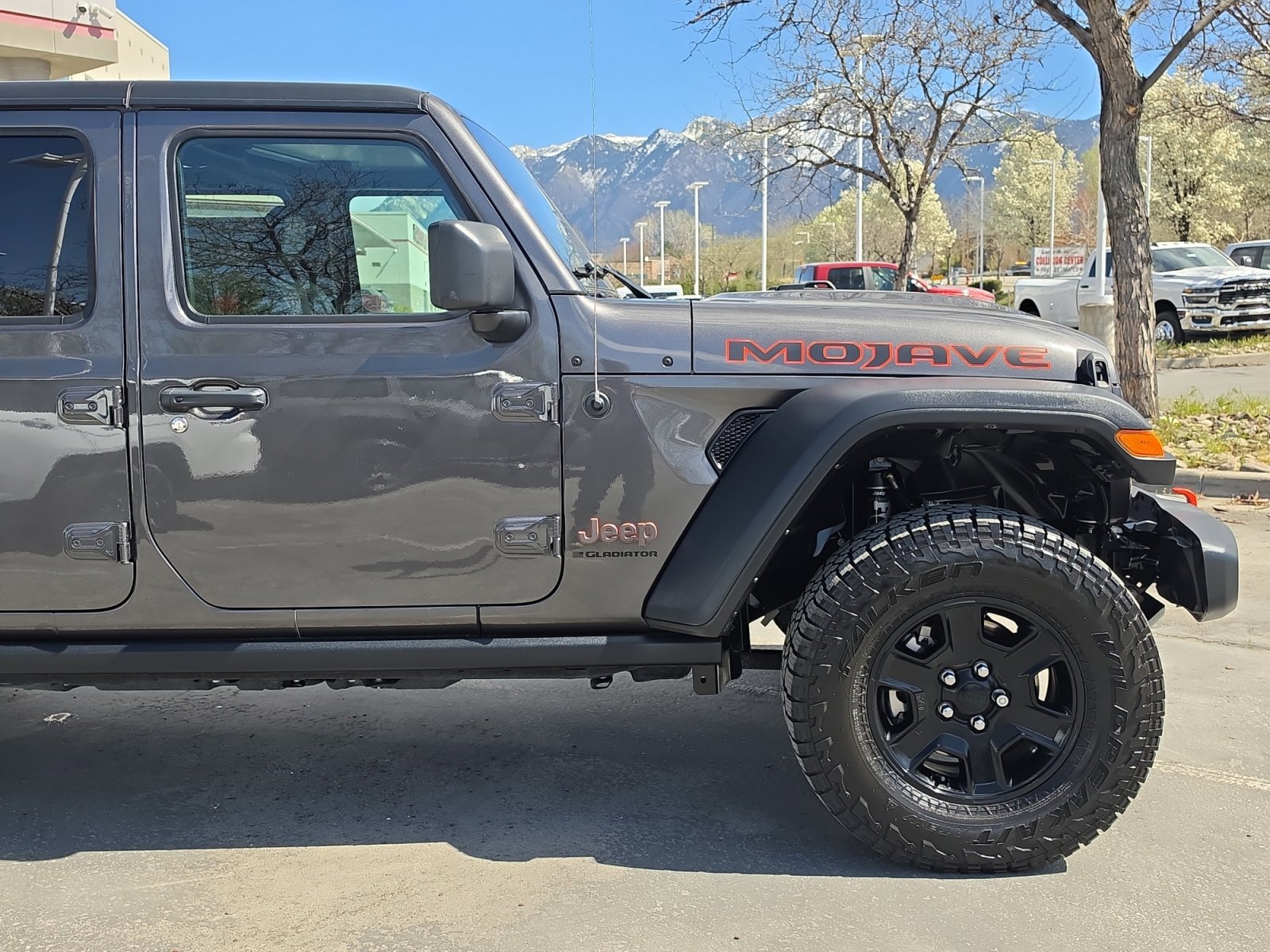 Used 2023 Jeep Gladiator Mojave image 12