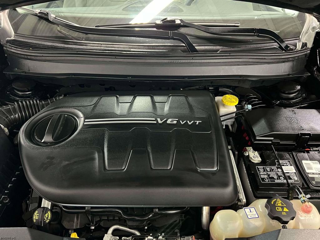 Used 2021 Jeep Cherokee Limited image 39