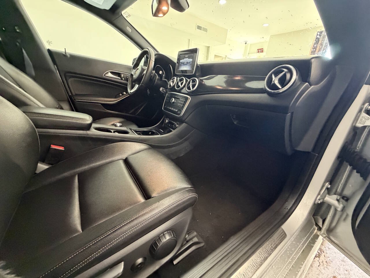 Used 2016 Mercedes-Benz CLA 250 4MATIC image 15