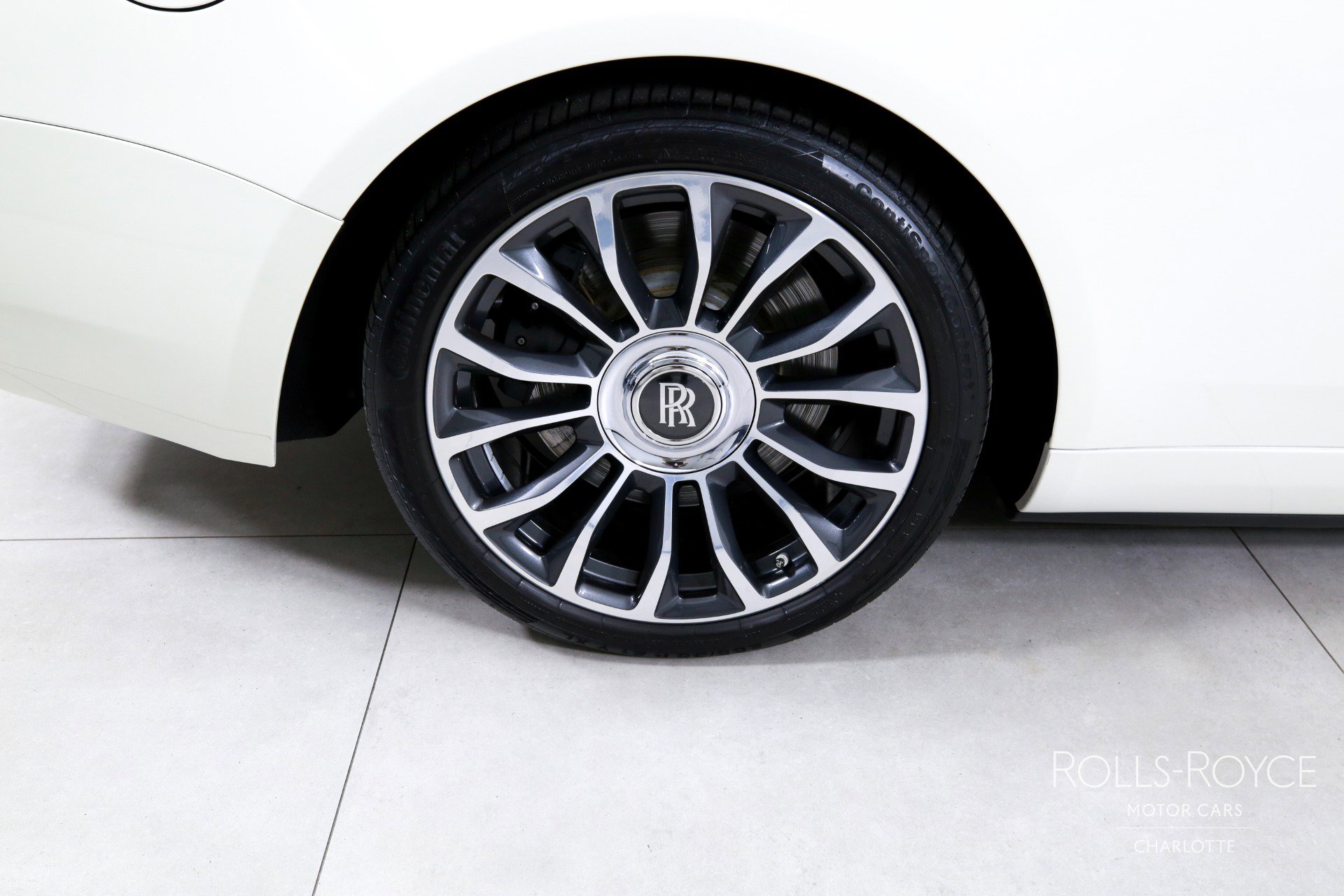 Certified 2020 Rolls-Royce Dawn image 30