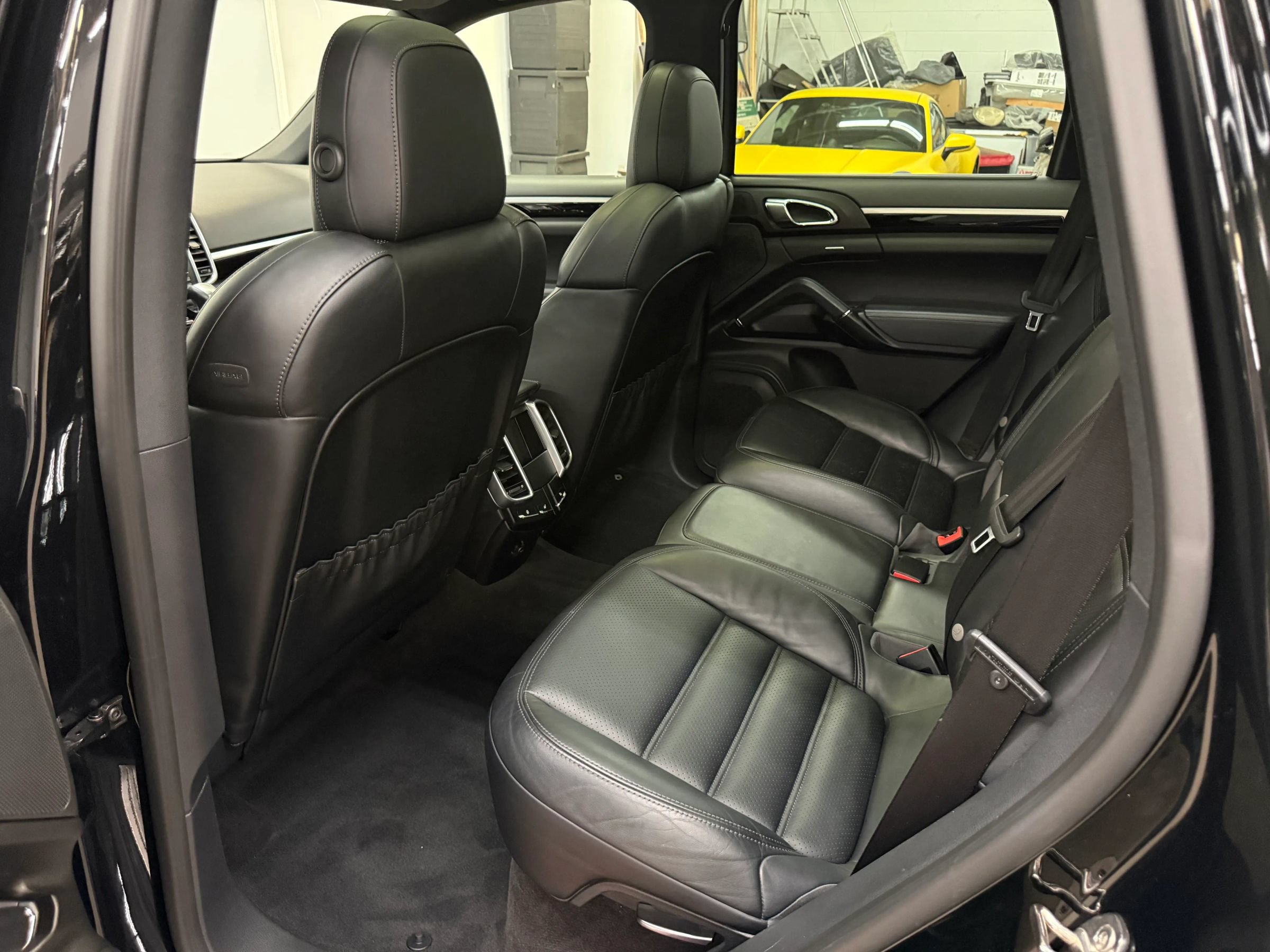 Used 2016 Porsche Cayenne S AWD/4WD image 22
