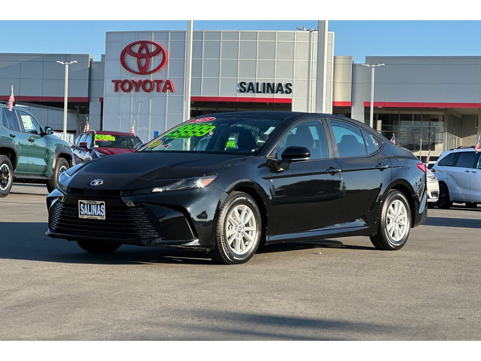 Used 2025 Toyota Camry LE FWD image 8