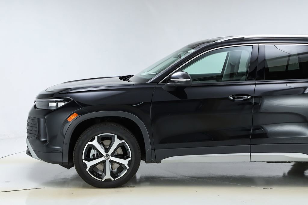 New 2026 Volkswagen Tiguan SE image 3