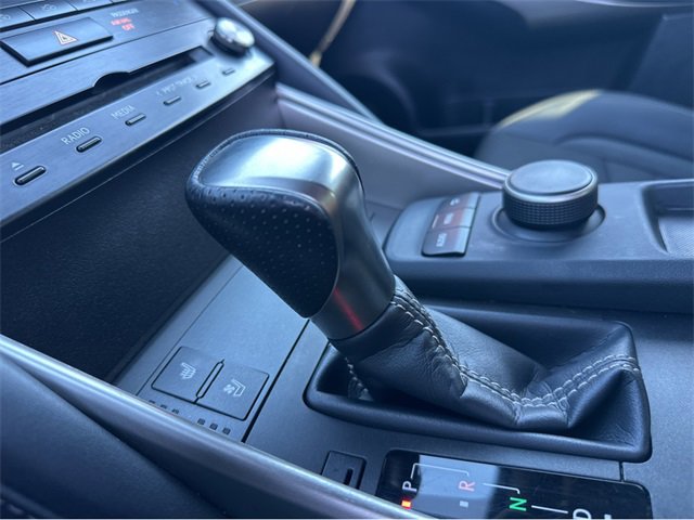 Used 2017 Lexus IS 200t image 9