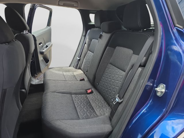 Used 2026 Nissan Kicks SV FWD image 34