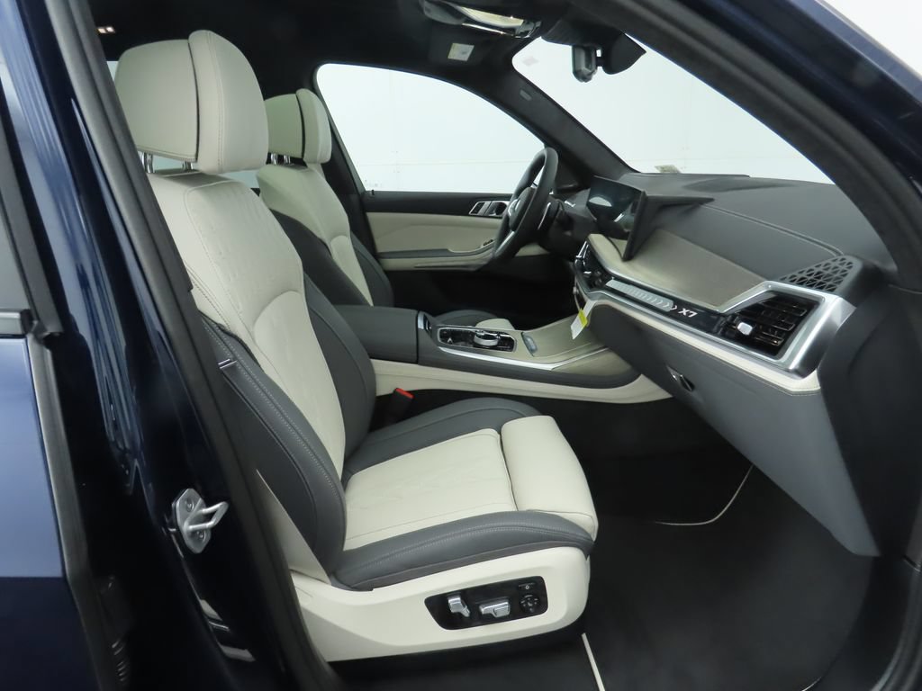 Used 2026 BMW X7 xDrive40i w/ Executive Package AWD/4WD image 22