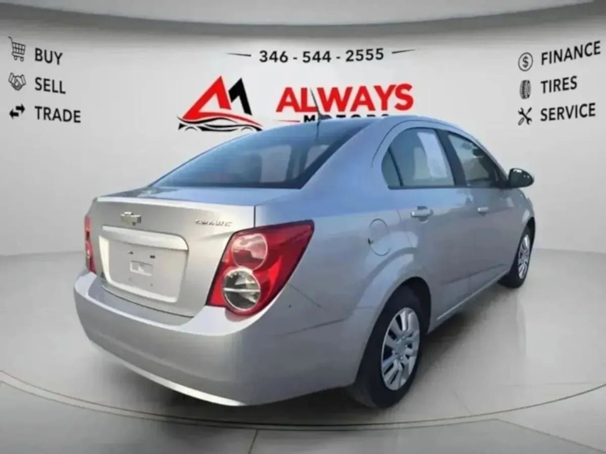 Used 2013 Chevrolet Sonic LS FWD image 20