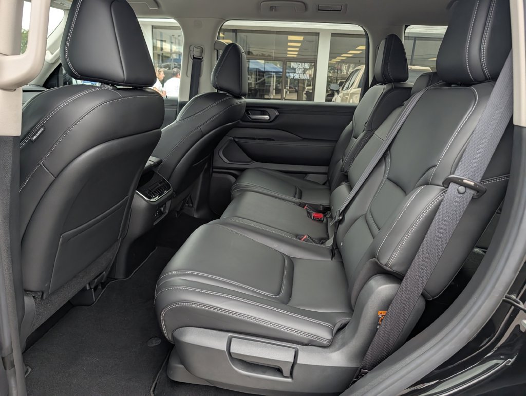Used 2026 Nissan Armada SV RWD image 25