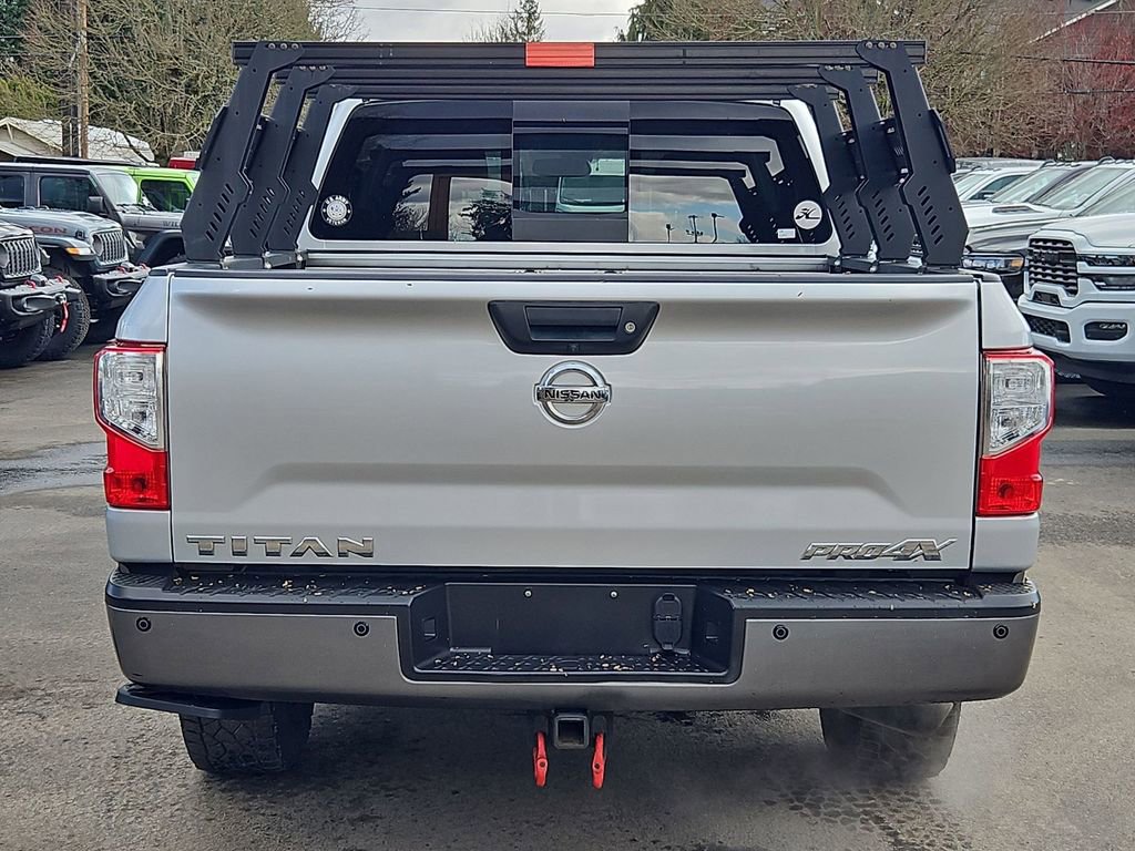 Used 2018 Nissan Titan PRO-4X w/ Pro-4x Convenience Package image 6