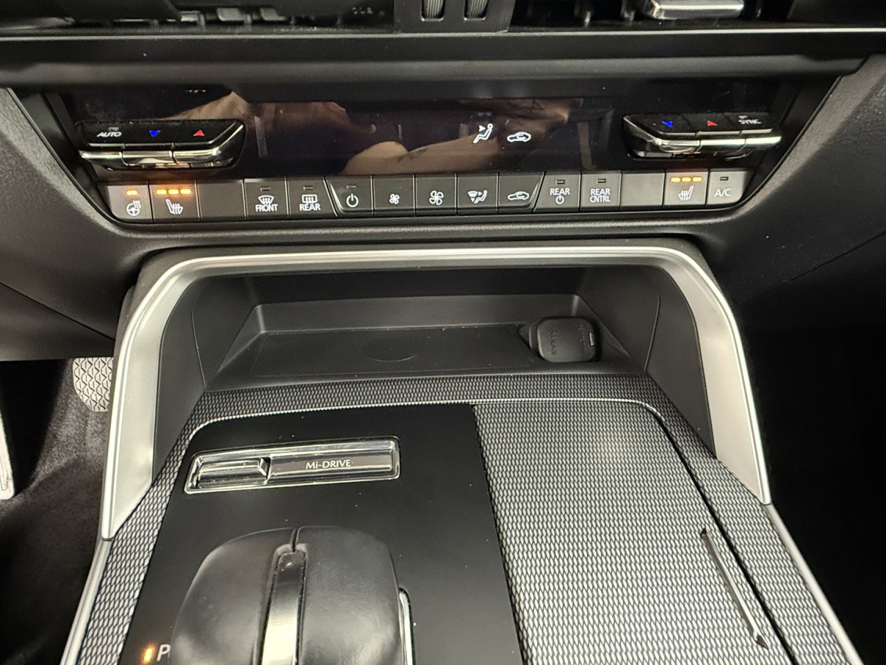 Used 2024 MAZDA CX-90 3.3 Turbo S w/ Premium Package image 20