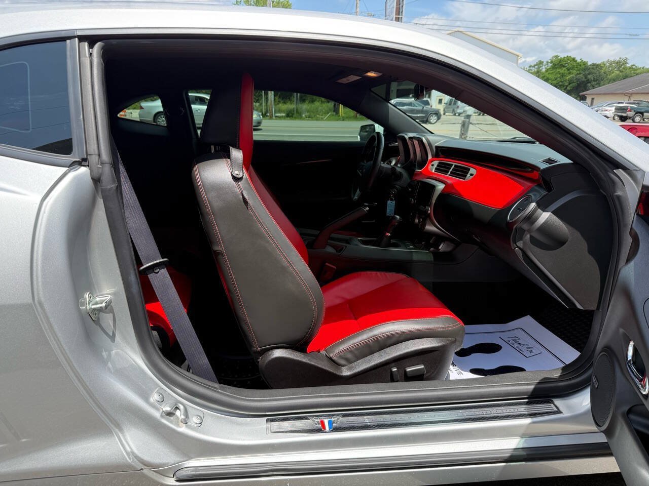 Used 2015 Chevrolet Camaro SS w/ Commemorative Special Edition RWD image 54