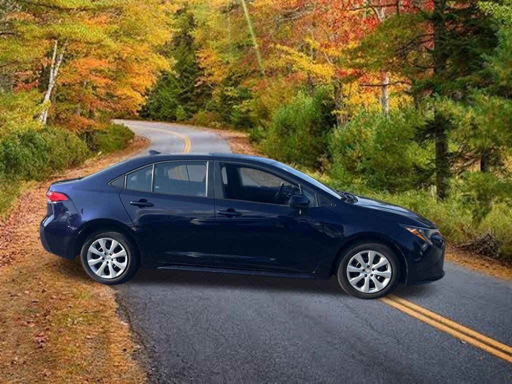 Used 2024 Toyota Corolla LE FWD image 13